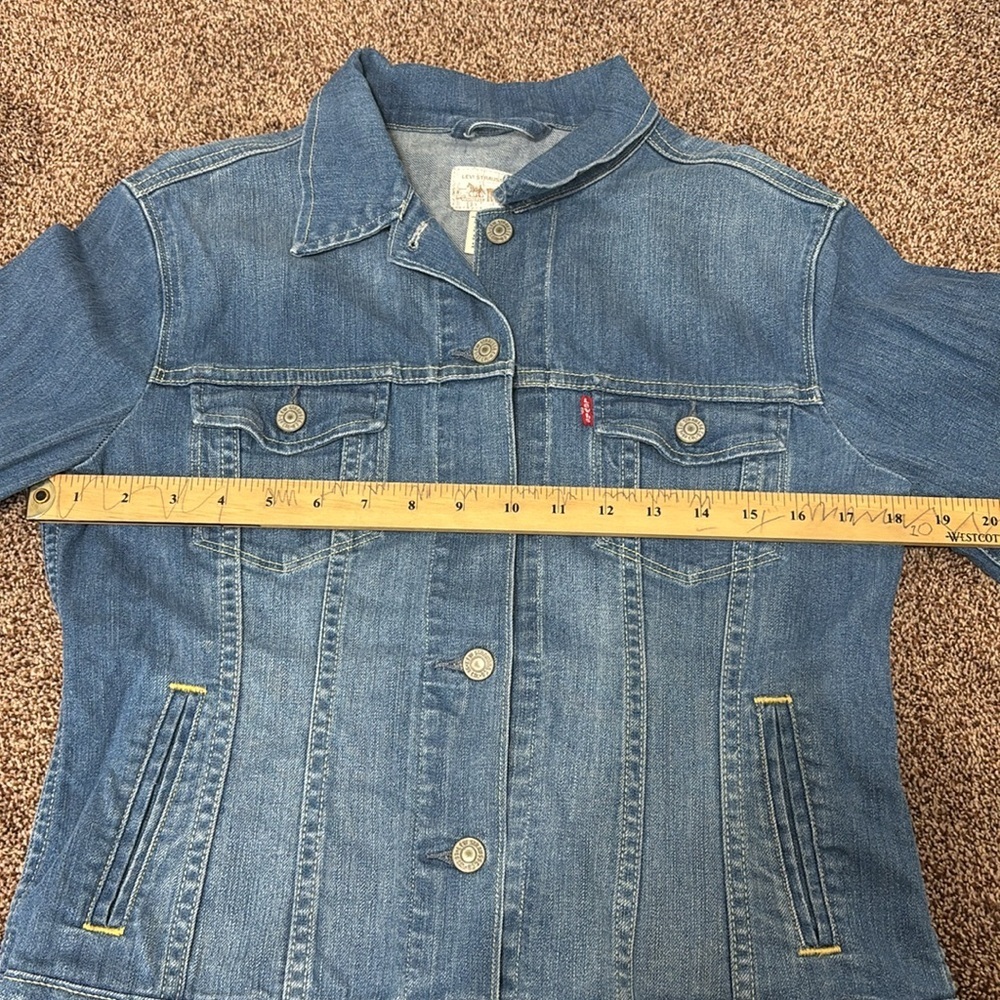 LEVI’S Jean Jacket 💙 M - Picture 10 of 10